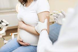 Οι γιατροί σας λένε ψέματα για την ασφάλεια του εμβολιασμού Covid-19 κατά τη διάρκεια της εγκυμοσύνης. Το 90% των εγκύων έχασαν τα μωρά τους κατά τη διάρκεια της κλινικής δοκιμής Pfizer…